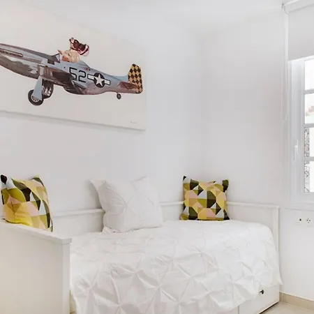 아파트 Generous And Modern Flat *